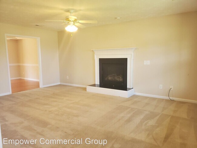Foto del edificio - 3 br, 2.5 bath House - 815 Yorkshire Drive