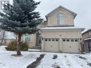 Building Photo - 65 Boxwood Crescent