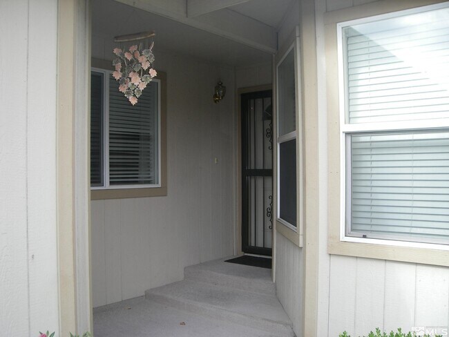 Building Photo - 3020 Singletree Ct
