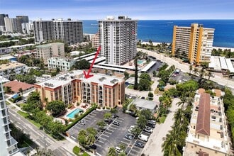 Building Photo - 400 N Riverside Dr