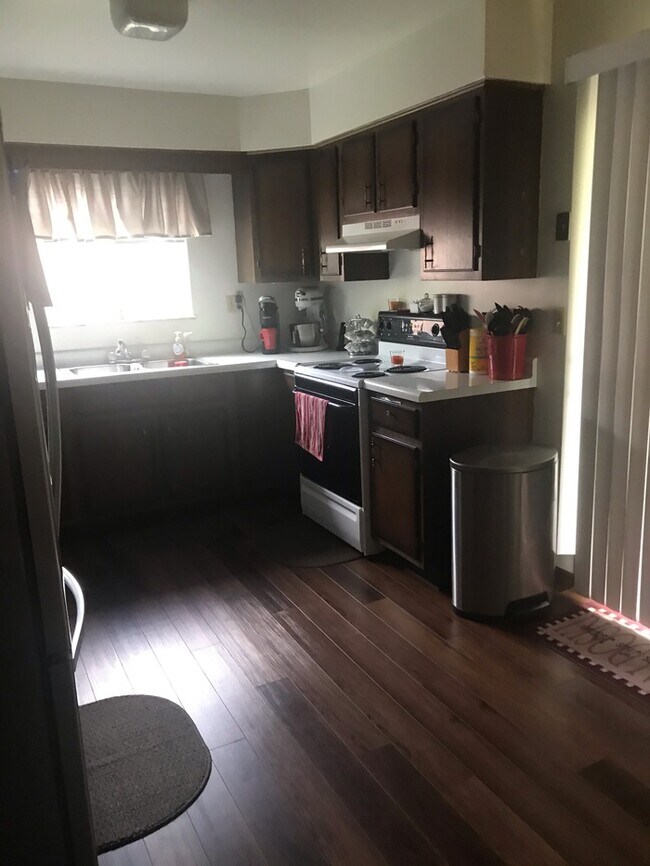 Foto del edificio - Spacious 2–3 Bedroom Townhouse | 2 Bathroo...