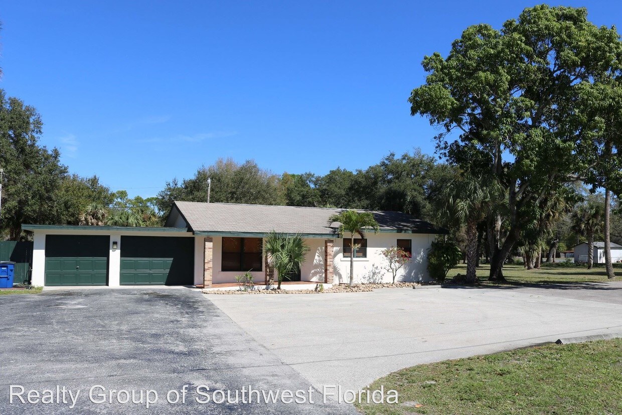 Primary Photo - 2 br, 1.5 bath House - 308 Evergreen Rd