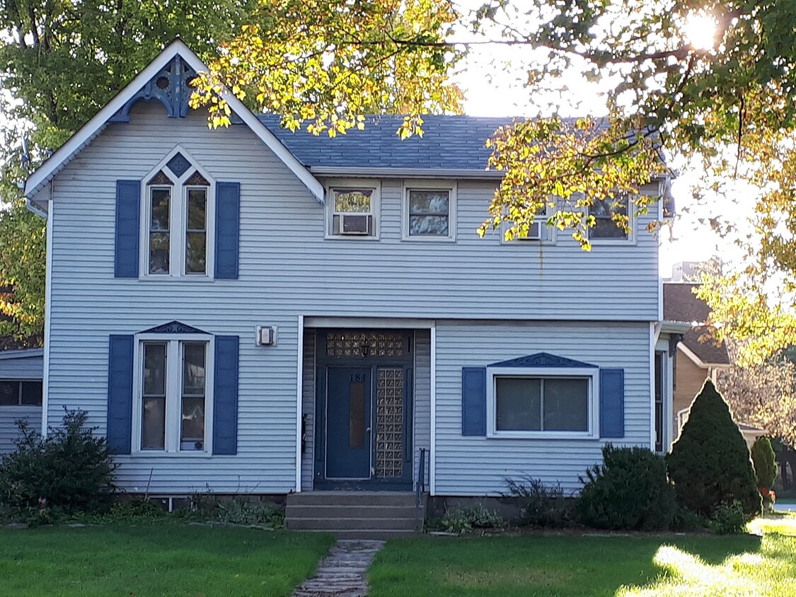 Photo principale - 184 Christina St S