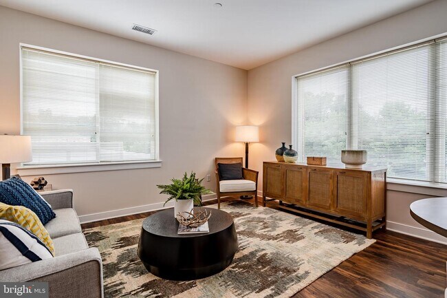 Foto del edificio - 650 Stockton Dr