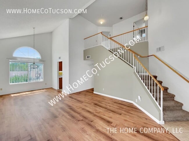 Building Photo - 2061 N Nightshade Dr