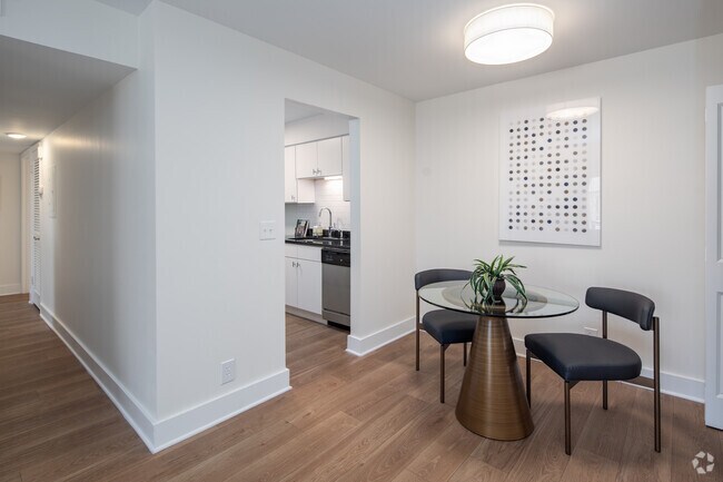 2HAB, 1,5BA - Franklin - 1.047 ft² - Comedor - Gazebo Apartments