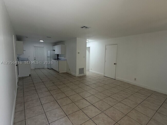 Foto del edificio - 1132 NE 5th St