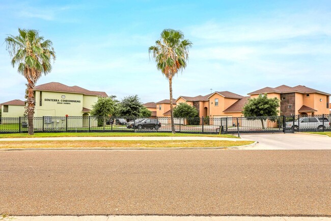 Building Photo - 10510 Sandia Dr