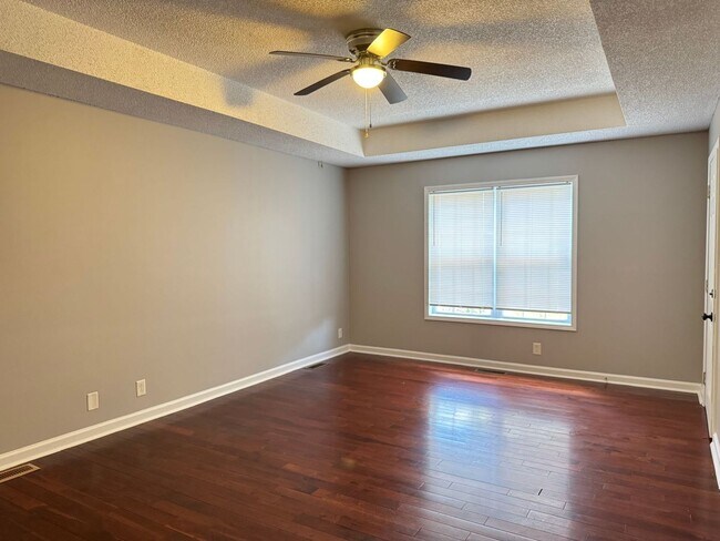 Building Photo - Awesome Ranch near Exit 1! 3bed/2bath with...