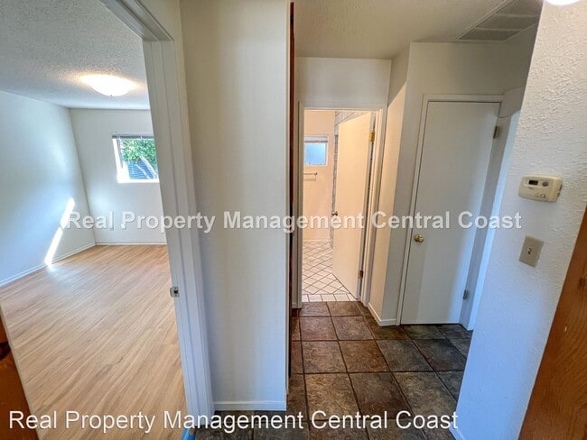 Building Photo - 2 br, 1.5 bath House - 505 Carmella Drive