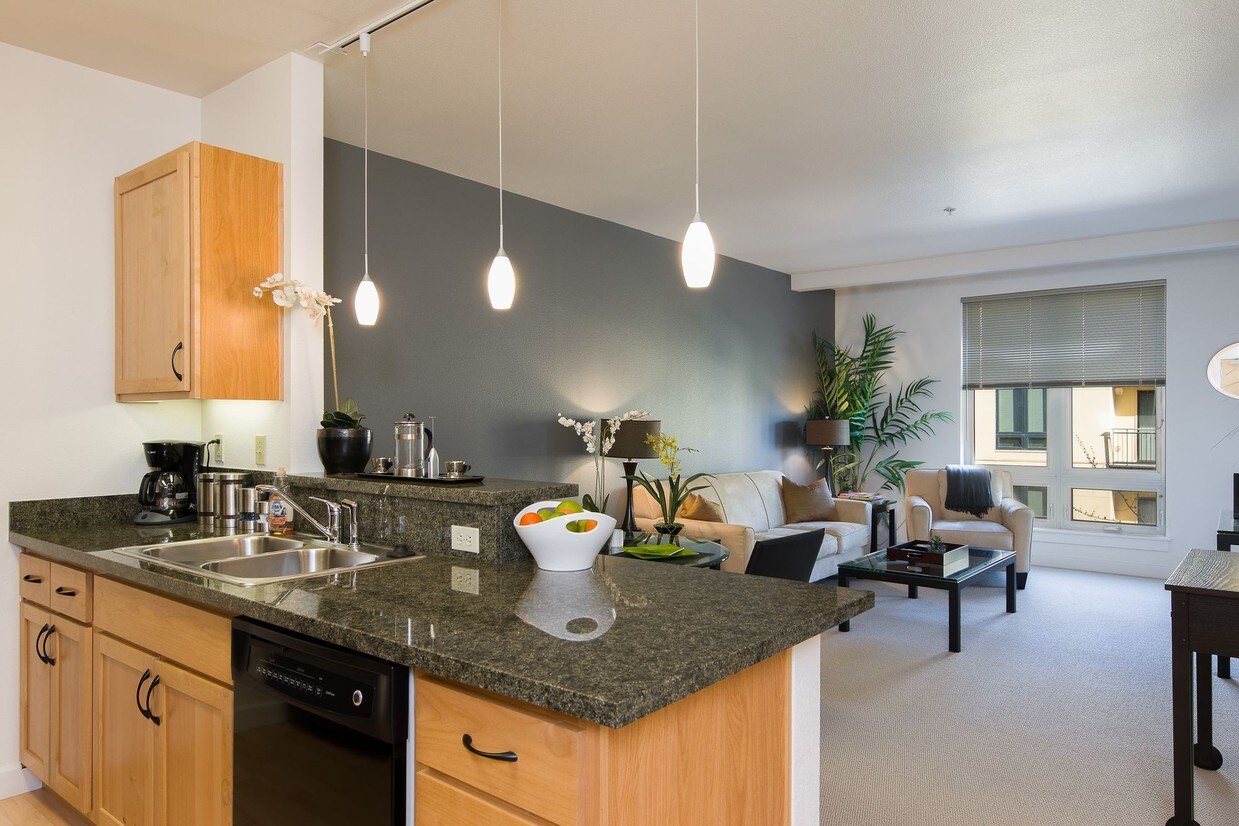 Crescent Village 2780 Shadow View Dr Eugene, OR Apartments for Rent