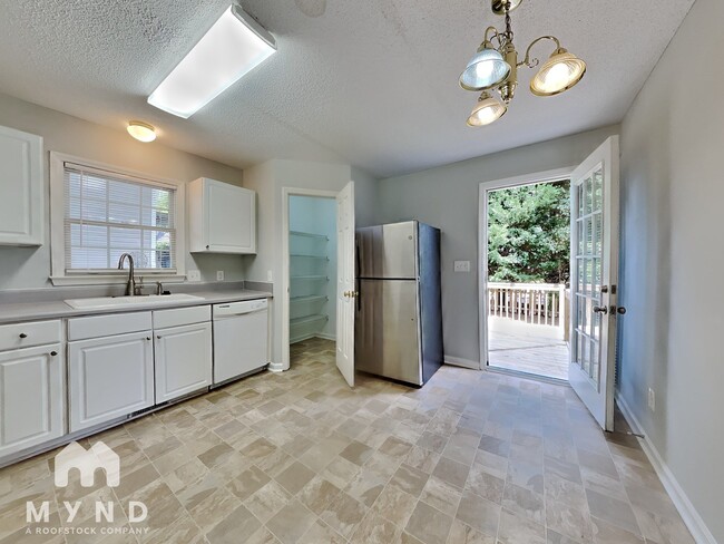 Foto del edificio - 1937 Indianwood Ct