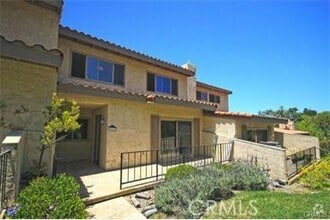 Building Photo - 28318 Ridgefalls Ct