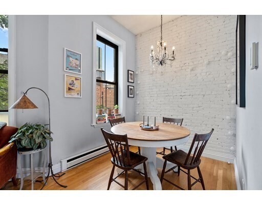 Foto del edificio - 406 Columbus Ave