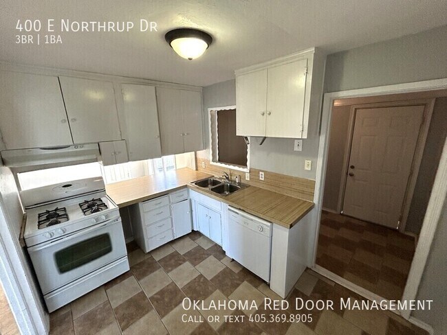 Foto del edificio - 400 E Northrup Dr