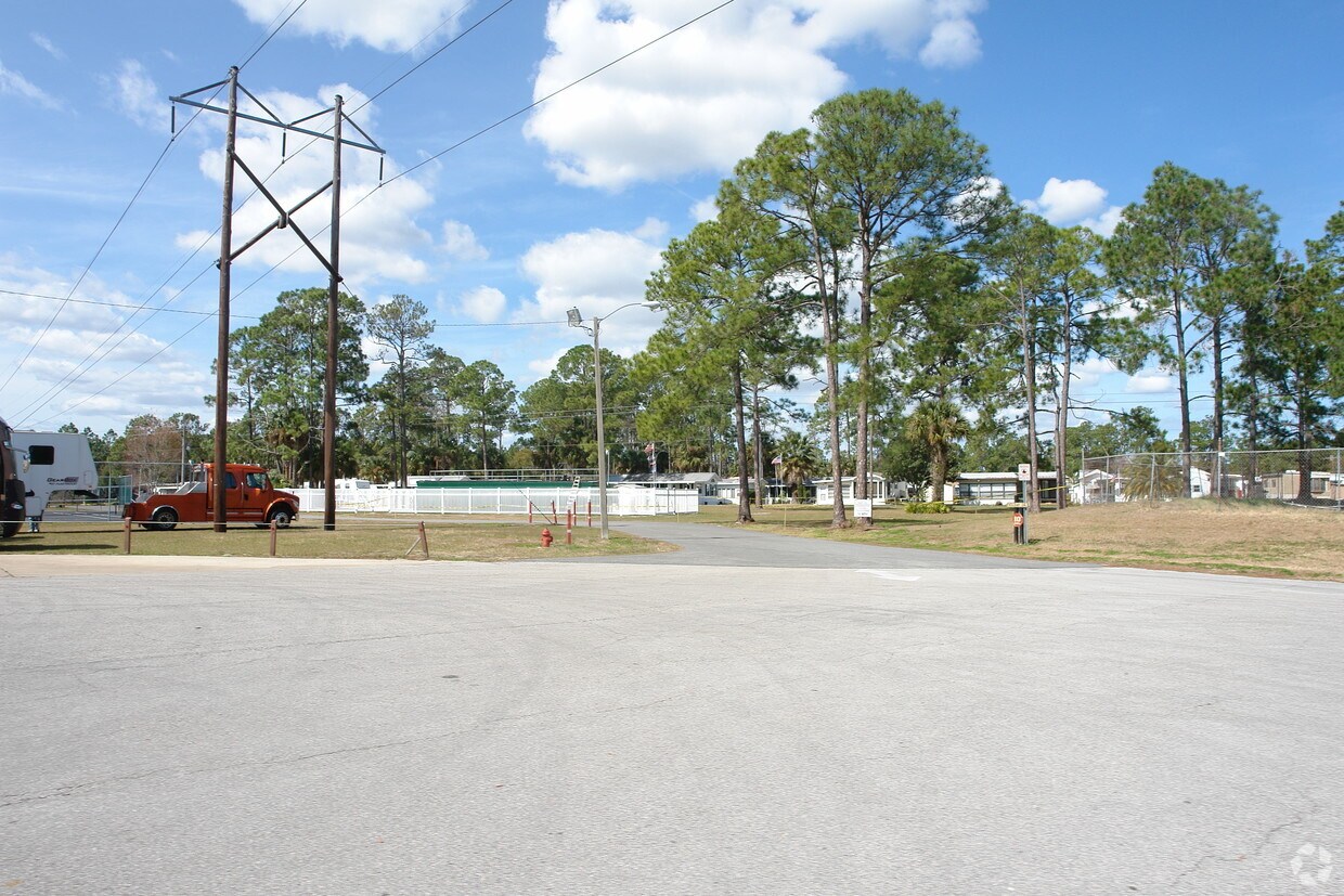 Foto del edificio - 2241 S Old Dixie Hwy