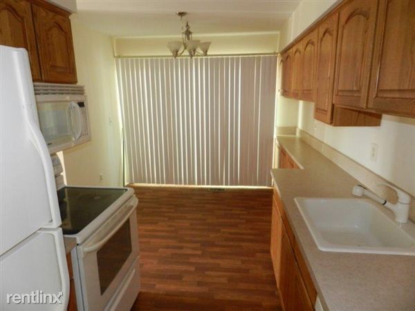 Building Photo - 42103 Pellston Dr