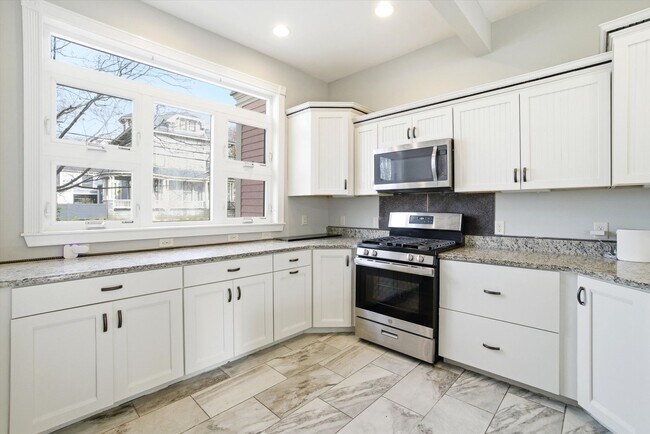 Foto del edificio - 68-70 Russell Street, Unit 70,Manchester, NH 03104