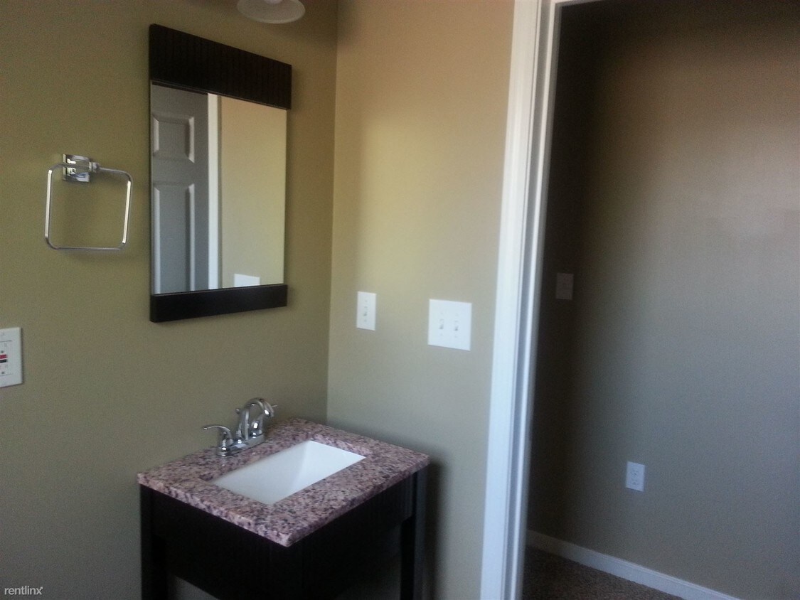 30 E Linwood Blvd, Kansas City, MO 64111 Condo for Rent in Kansas