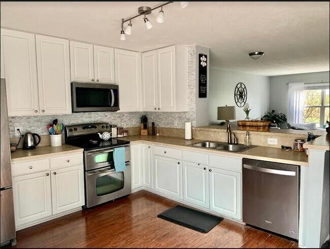 Foto del edificio - 8422 Sawmill Rd