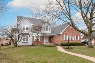 Building Photo - 5S455 Scots Dr