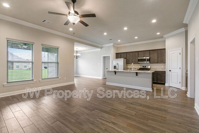 Building Photo - 612 Claiborne Trails Dr