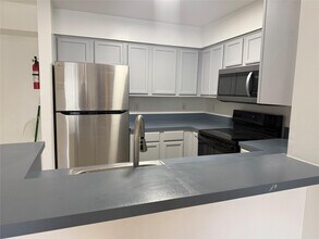 Building Photo - 7630 Westwood Dr