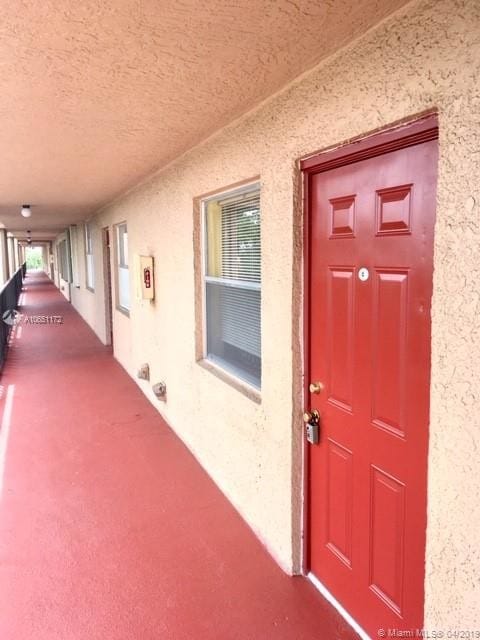 Building Photo - 7300 Lake Cir Dr