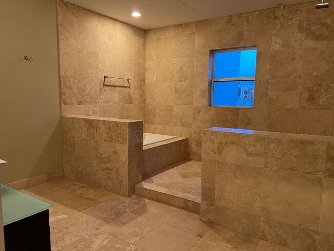 Foto del edificio - 313 N 40th St