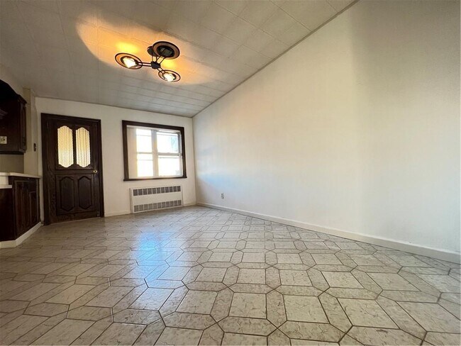 Building Photo - 2161 W 12th St