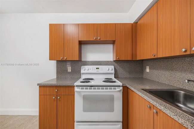 Building Photo - 5740 NW 38th St