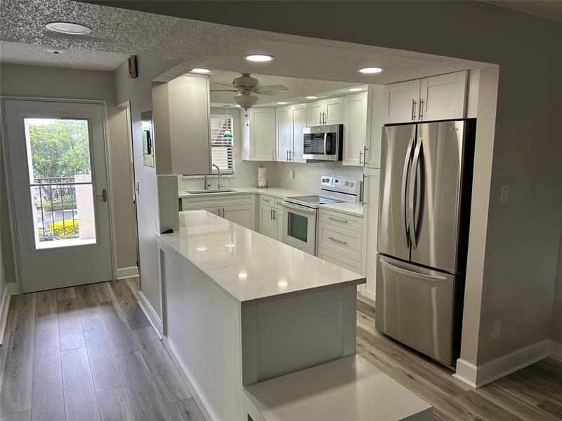 Foto principal - 5860 NW 44th St