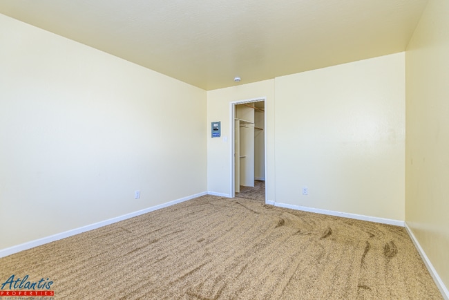 Building Photo - 555 S 10th St