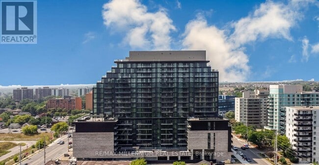 Building Photo - 3009 Novar Rd