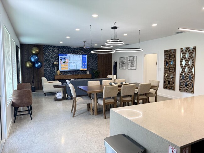 Foto del edificio - 708 Onyx Dr