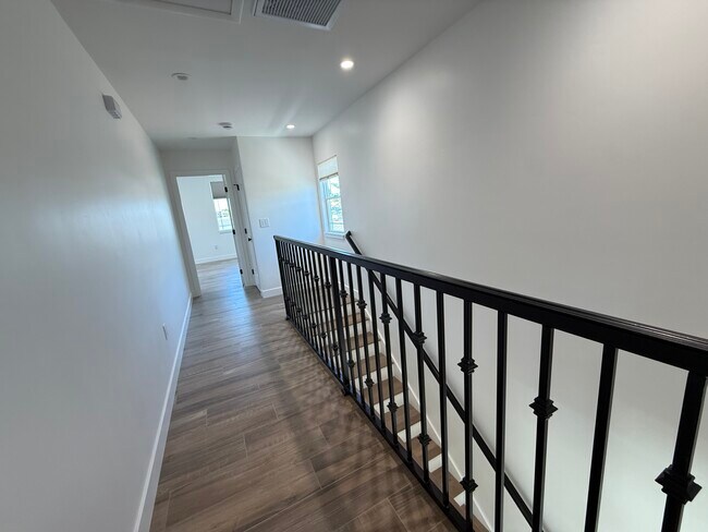 Foto del edificio - 4204 1/2 Cherokee Ave