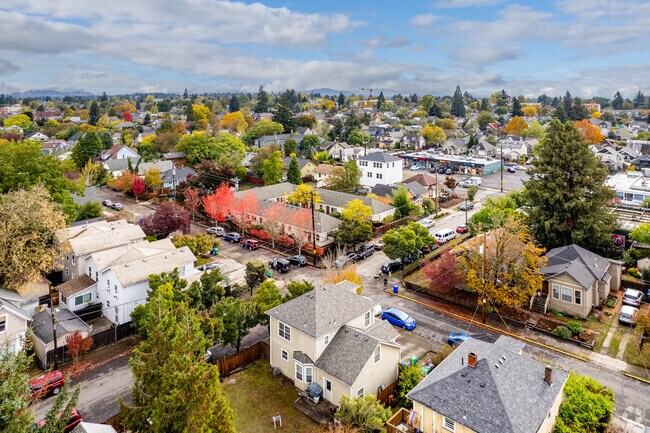 Aerial Photo - 5530 NE 7th Ave