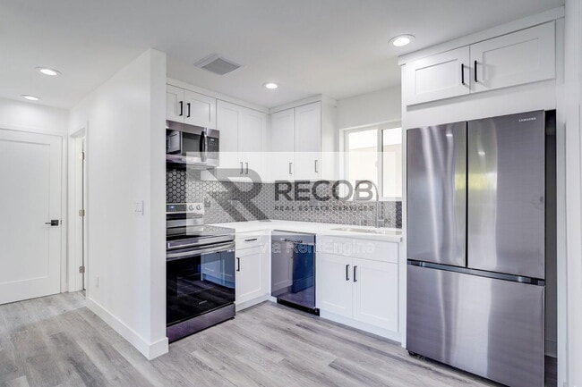 Foto del edificio - 3663 Budd St