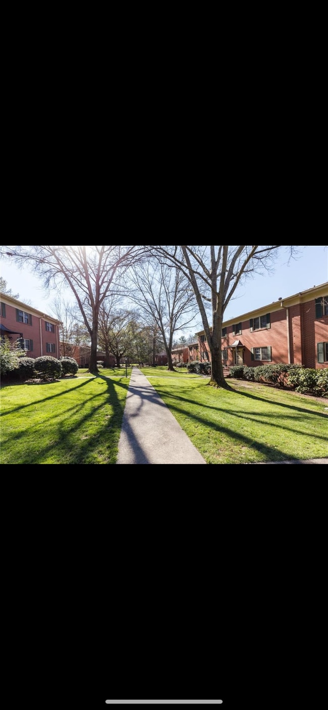 Building Photo - 430 Lindbergh Drive NE