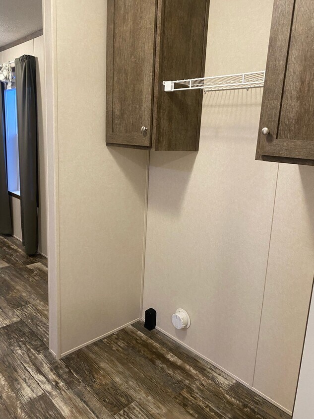 Foto principal - 19 Joymar Dr