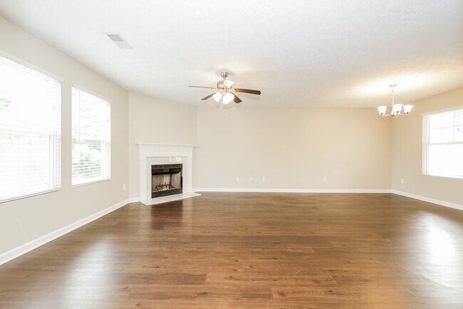Foto del edificio - 5012 Millpond Ct