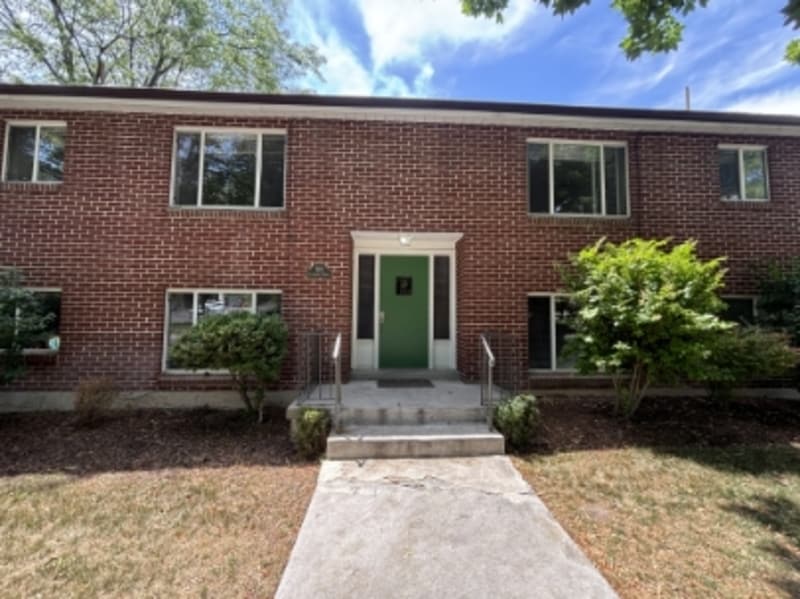 Photo - 680 Elizabeth St - 4