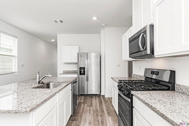 Building Photo - 910 Drago Dr