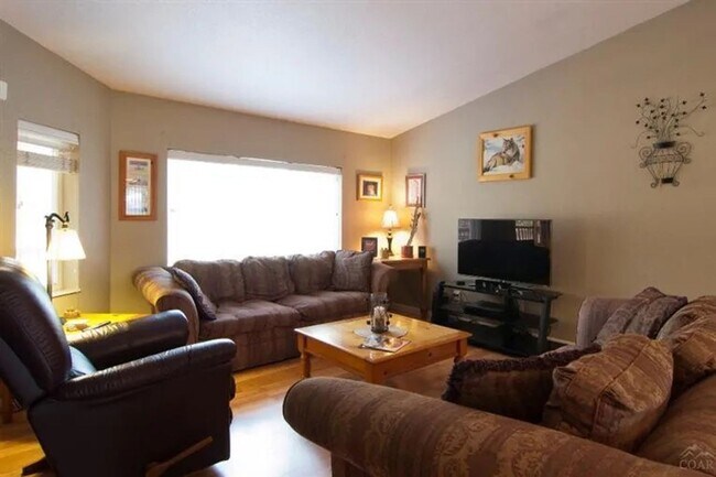 Foto del edificio - Well Cared for Home on Over 10 acres!