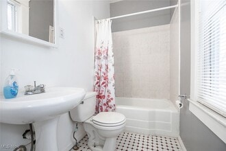 Building Photo - 6911 Franklin Blvd