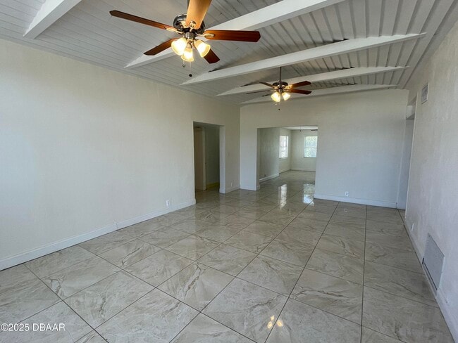 Building Photo - 135 Nautical Dr
