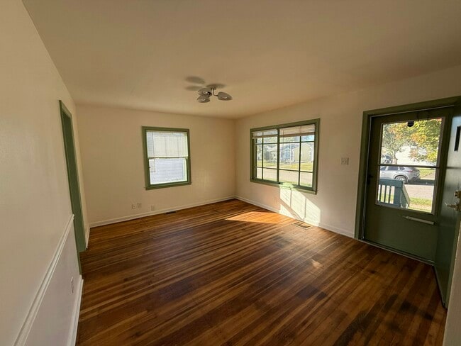 Foto del edificio - 617 Fletcher Ln