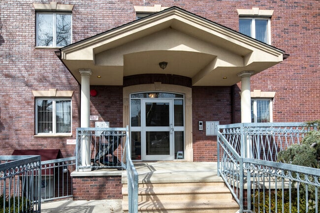 Entrance - 7506 16th Ave