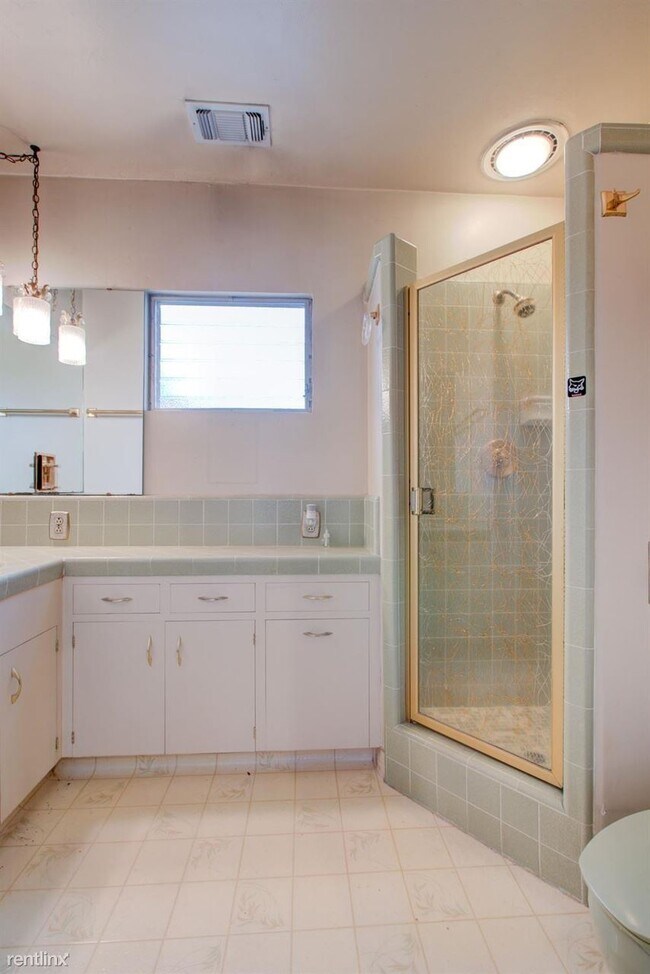 Building Photo - 3 br, 1 bath House - 1529 Ashwood Dr