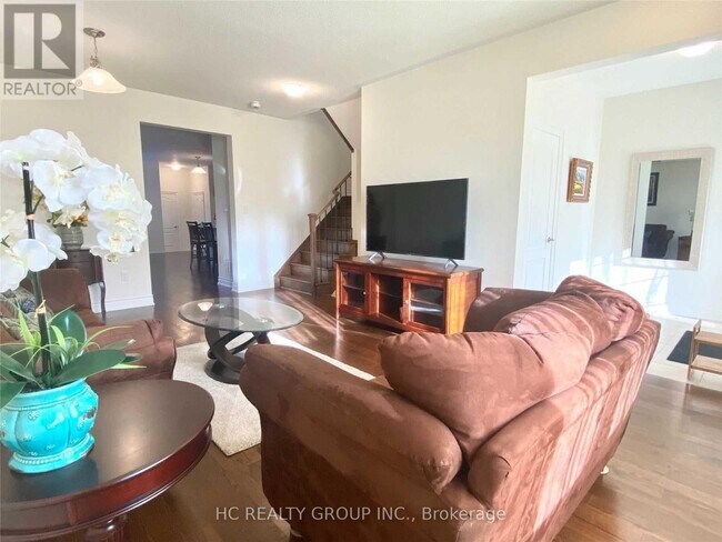 Photo du bâtiment - 33 Carratuck St